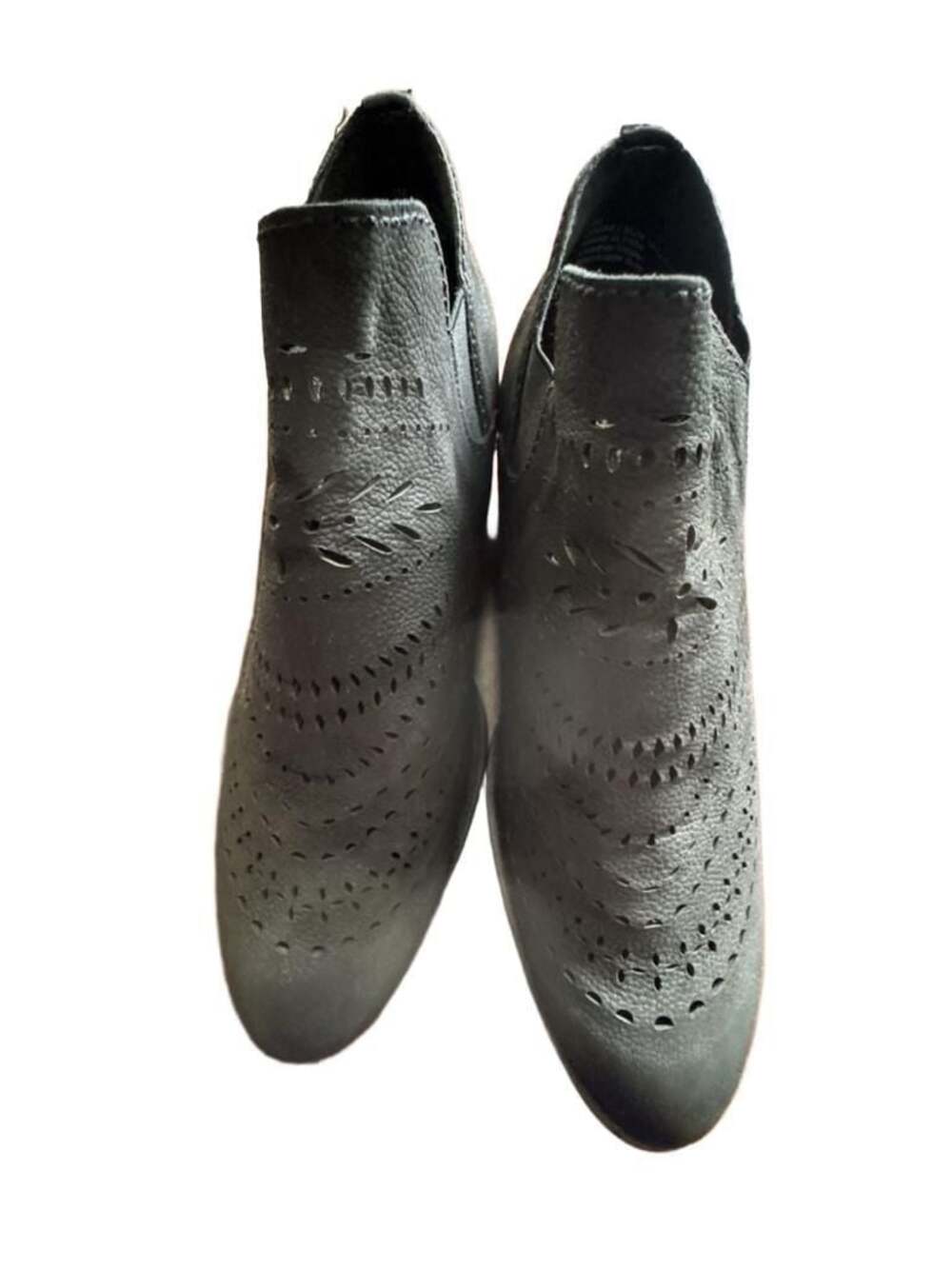 Coldwater Creek Walk With Me Black Cutout Ankle Booties